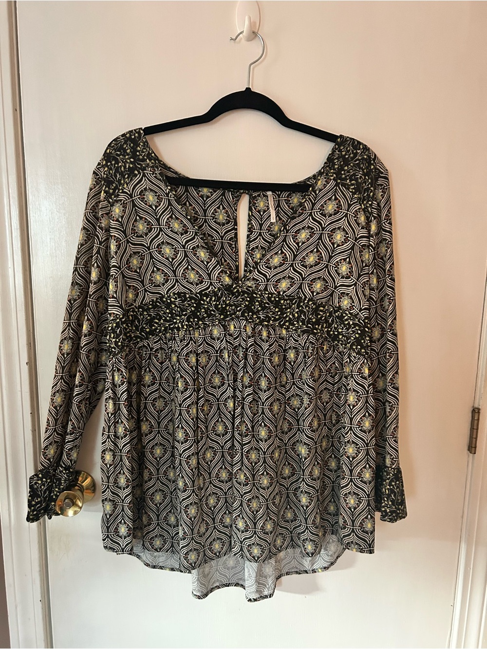 Anthropologie Black Geometric Floral Peasant Blouse